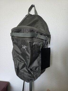 Arc'teryx Green  Gray Sling 15L Backpack - Lightweight Everyday Pack